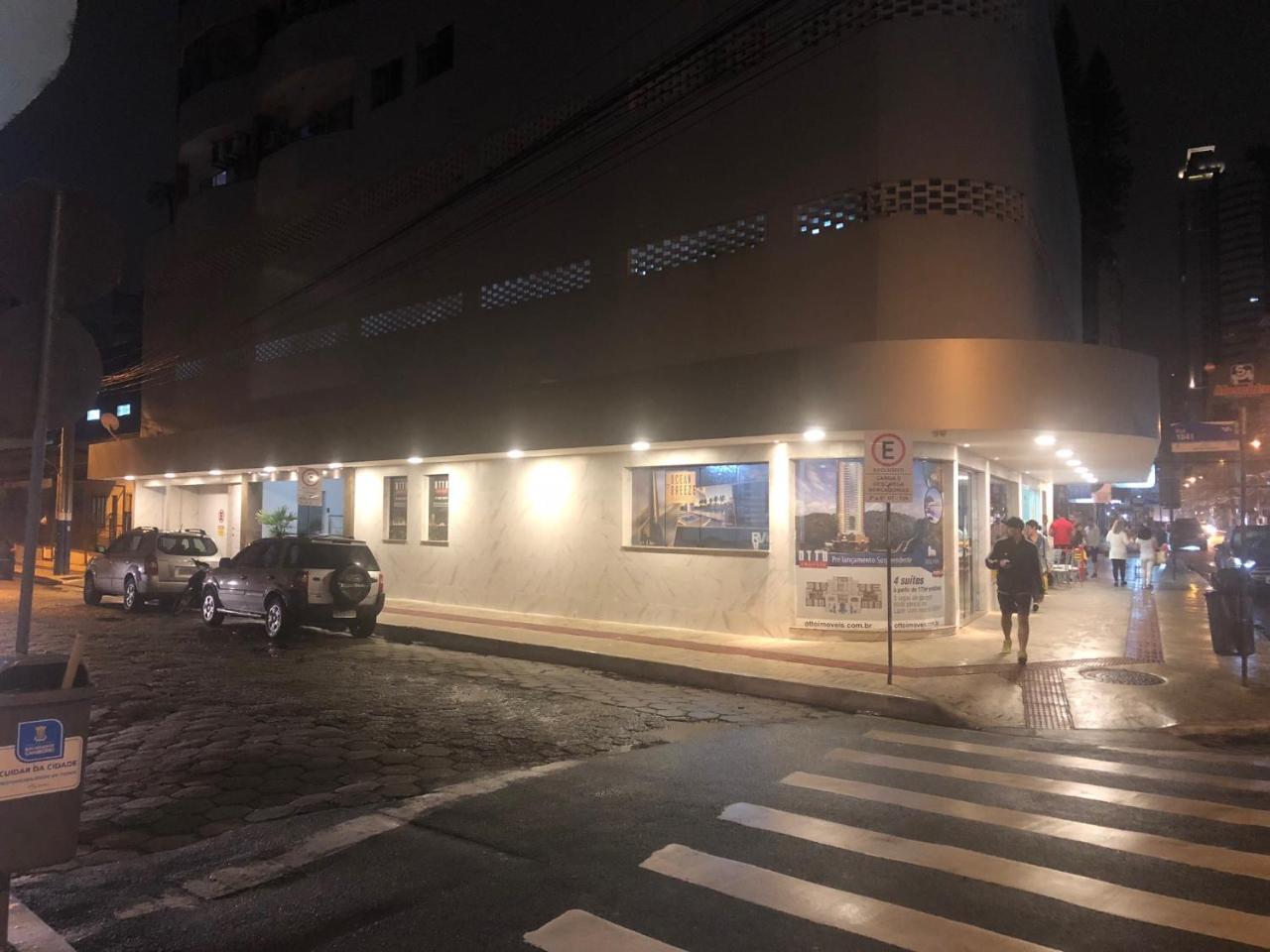 Apto Av. Brasil - Centro Balneario Camboriu Exterior photo